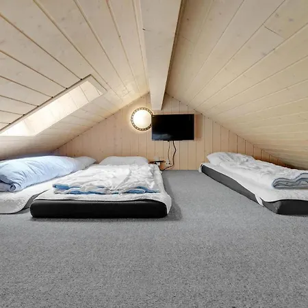 Awesome In Vaeggerlose With Kitchen Holiday home *