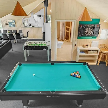 Awesome In Vaeggerlose With Kitchen Holiday home *